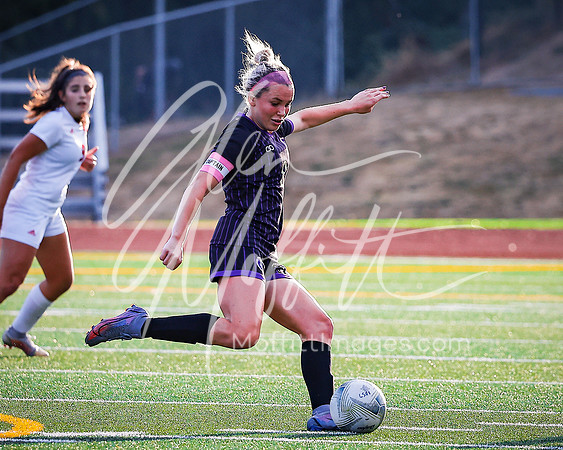 09.24.22 lincoln at Lk Stevens var Grl Socc gdm-7630