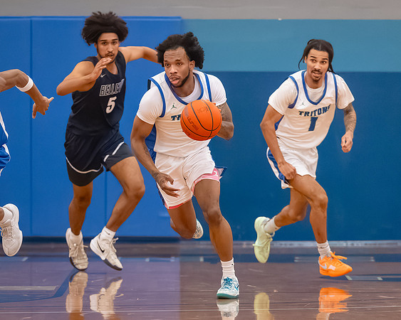 2025-02-22 Bellevue CC vs ECC BB_2889-20250222-DxO_DeepPRIME XD2s