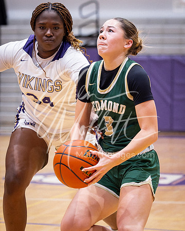 202-02-18 Redmond at Lake Stevens Girls BB Playoff_2386-20250218-DxO_DeepPRIME XD2s