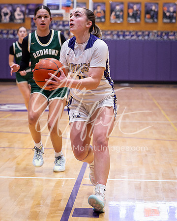 202-02-18 Redmond at Lake Stevens Girls BB Playoff_1166-20250218-DxO_DeepPRIME XD2s