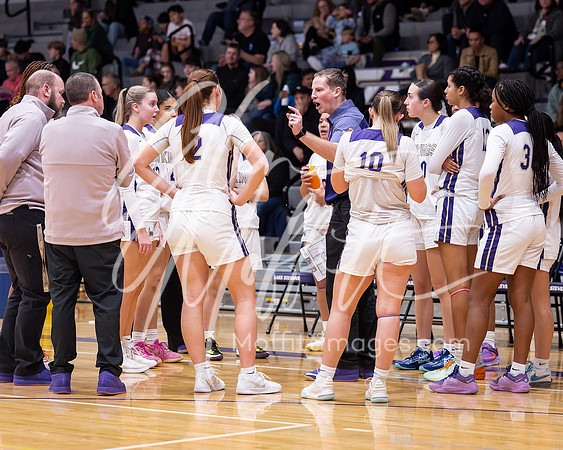 202-02-18 Redmond at Lake Stevens Girls BB Playoff_3044-20250218-DxO_DeepPRIME XD2s