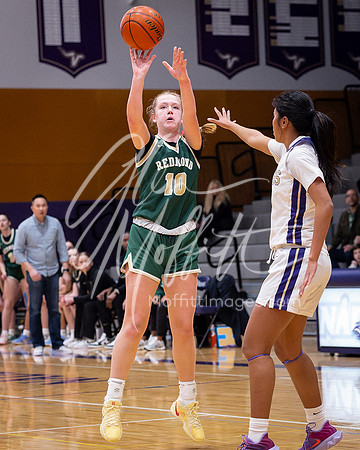 202-02-18 Redmond at Lake Stevens Girls BB Playoff_2040-20250218-DxO_DeepPRIME XD2s