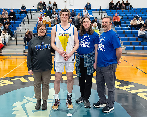2025-02-22 Bellevue CC vs ECC BB_0360-20250222-DxO_DeepPRIME XD2s
