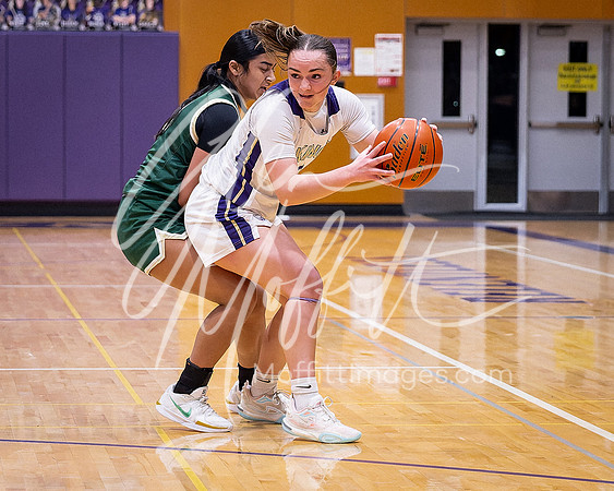 202-02-18 Redmond at Lake Stevens Girls BB Playoff_1191-20250218-DxO_DeepPRIME XD2s