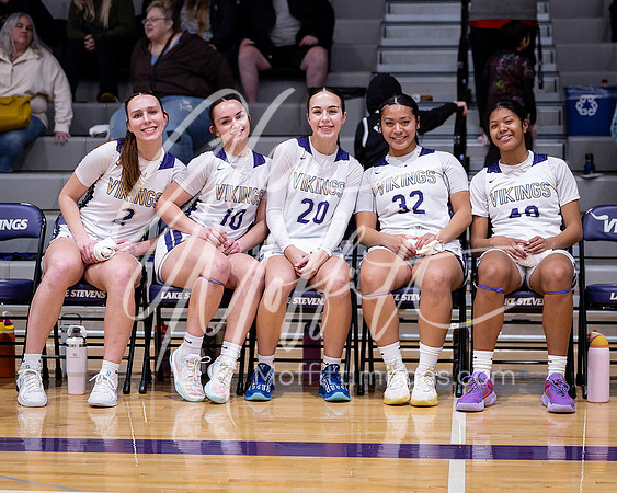 202-02-18 Redmond at Lake Stevens Girls BB Playoff_0209-20250218-DxO_DeepPRIME XD2s-Edit