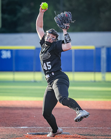 Edmonds_College_v_Skagit_2024_05_01_Softball_1379