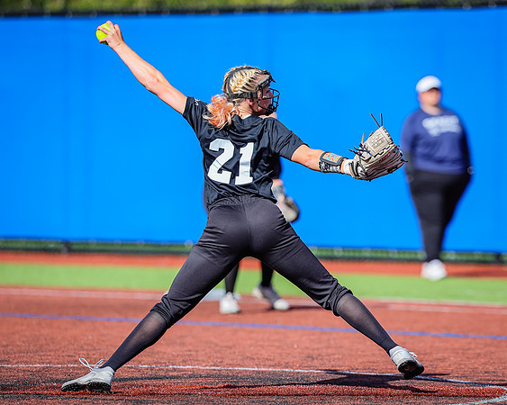 Edmonds_College_v_Skagit_2024_05_01_Softball_0554