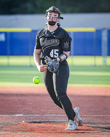 Edmonds_College_v_Skagit_2024_05_01_Softball_1384