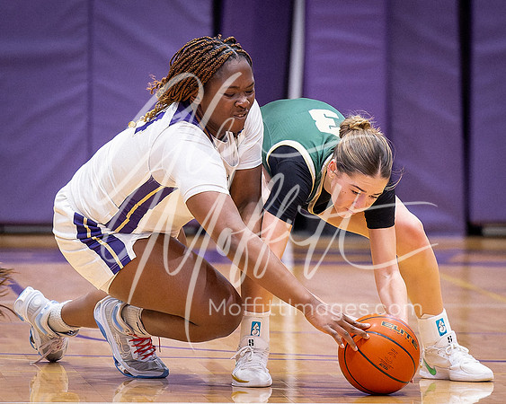 202-02-18 Redmond at Lake Stevens Girls BB Playoff_2401-20250218-DxO_DeepPRIME XD2s