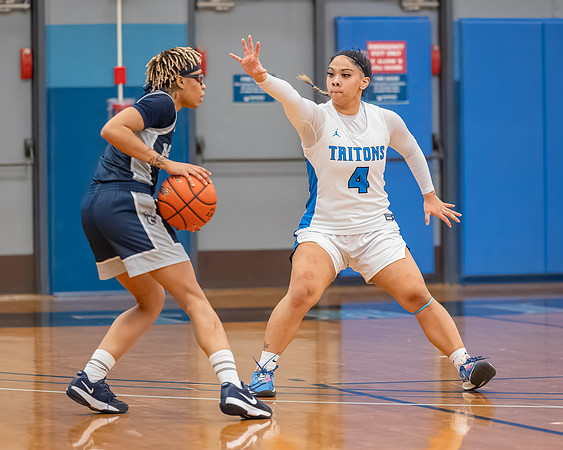 2025-02-22 Bellevue CC vs ECC BB_3400-20250222-DxO_DeepPRIME XD2s