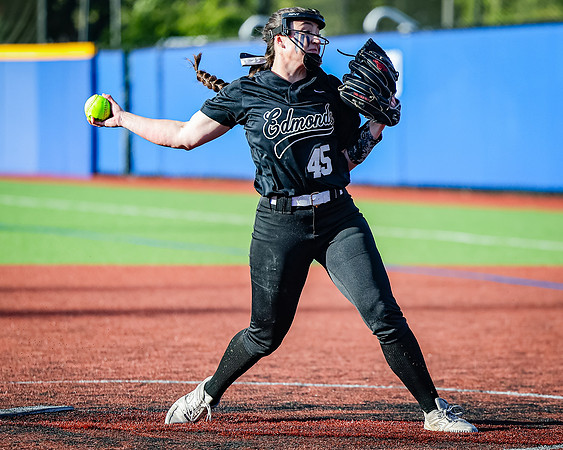 Edmonds_College_v_Skagit_2024_05_01_Softball_0998