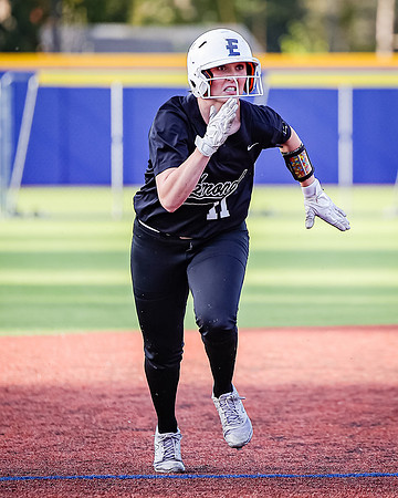 Edmonds_College_v_Skagit_2024_05_01_Softball_1492