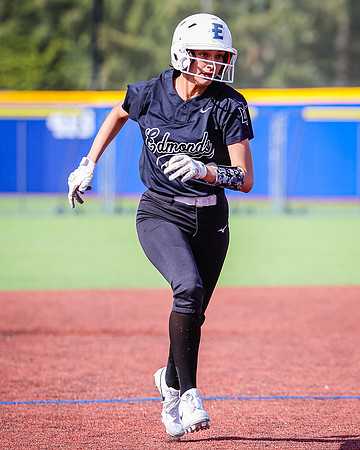 Edmonds_College_v_Skagit_2024_05_01_Softball_0454