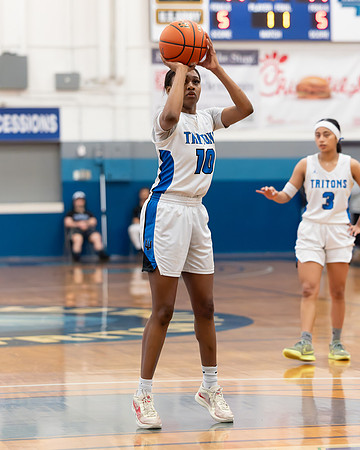 2025-02-22 Bellevue CC vs ECC BB_0230-20250222-DxO_DeepPRIME XD2s