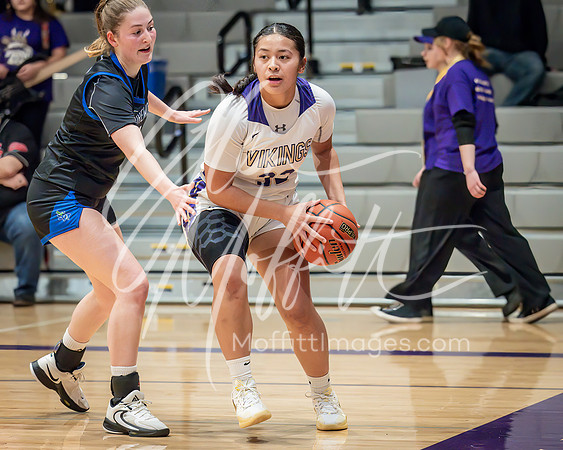 2024-12-04 Shorewood at LS Grls BB_0775-Edit